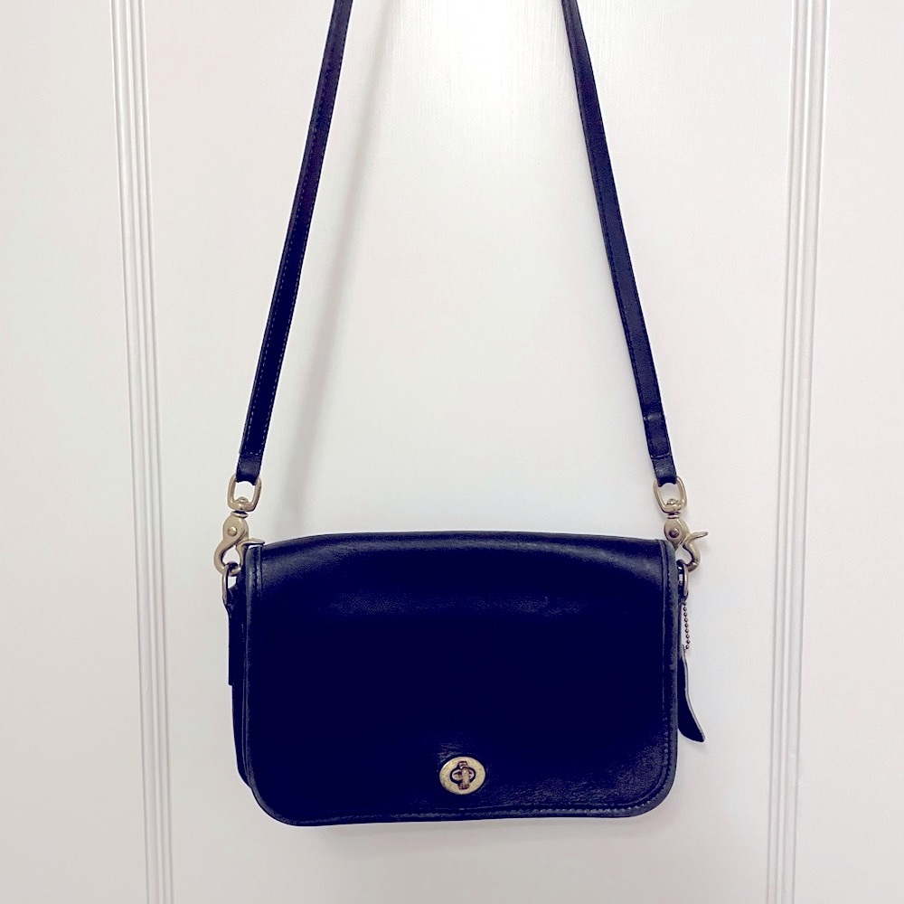“Vintage Dinky” Classic Coach shoulder bag.  Label and number stamp included.